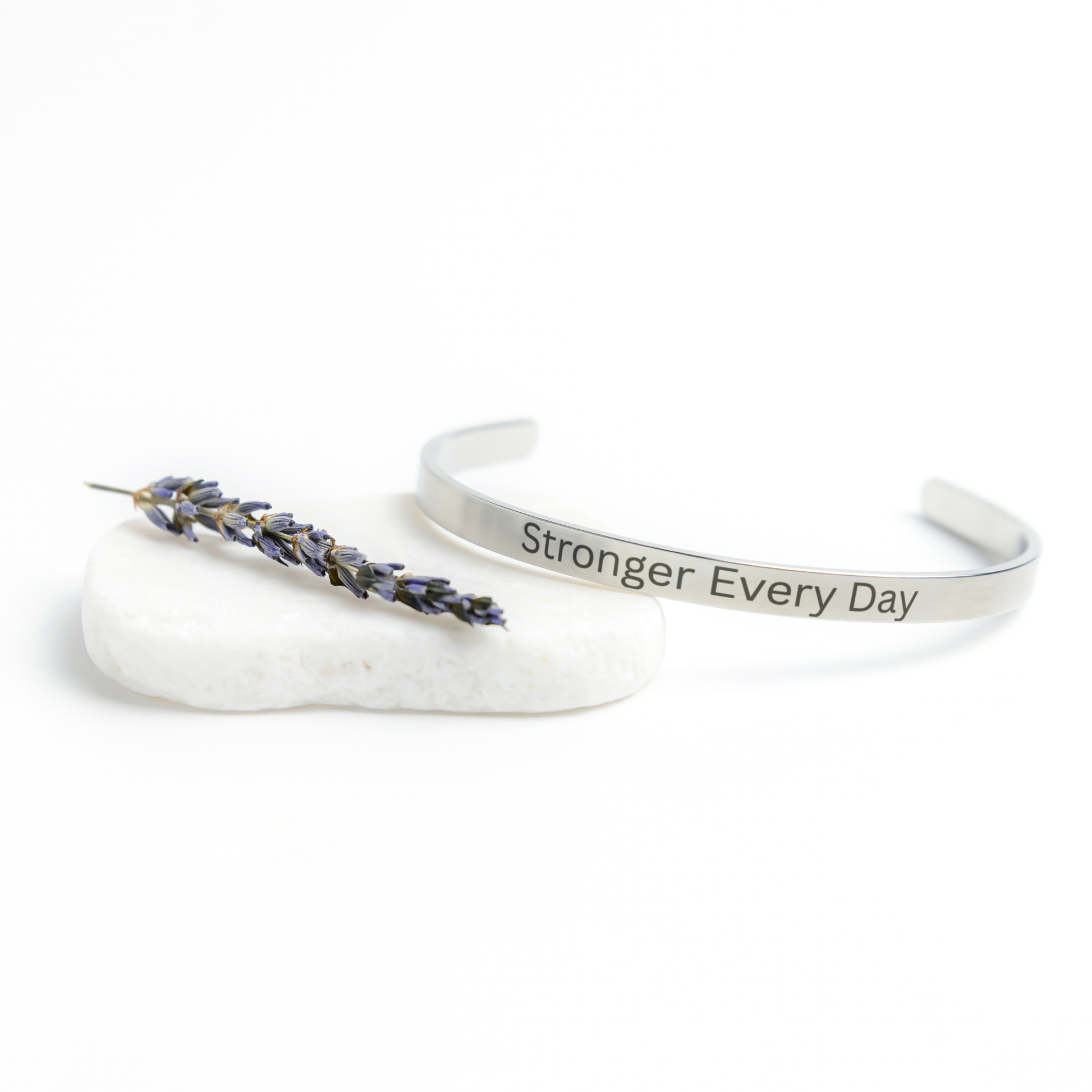 Custom_Fitness_Motivation_Cuff_Bracelet__Silver_Lifestyle_03_Mockup.png